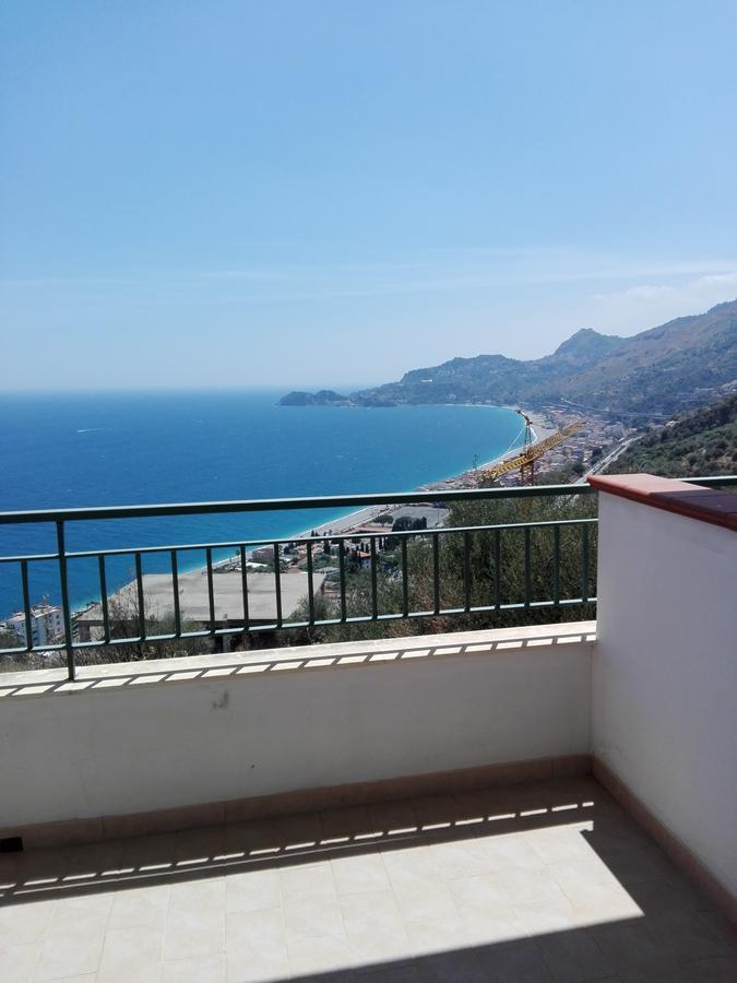 La Nave Sul Mare Di Taormina Panzió Letojanni Kültér fotó
